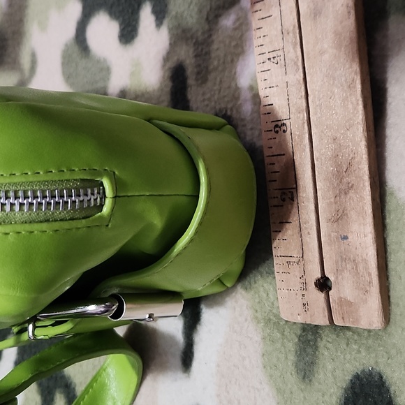 Lime Purse - Picture 4 of 16